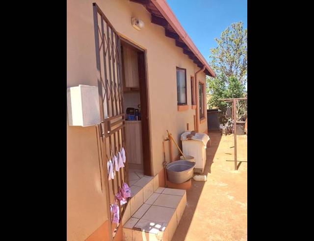 2 BEDROOM HOUSE FOR SALE IN DAWN PARK